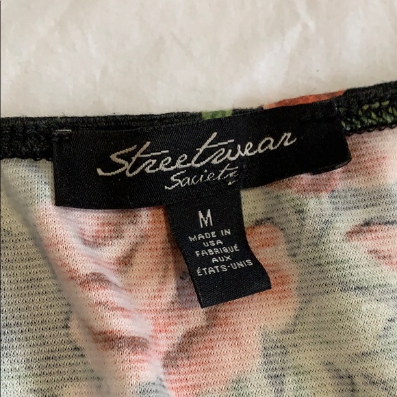 Floral crop tank top! - Picture 7 of 8